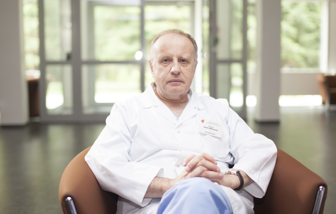 Prof. Adam Witkowski: Miejmy świadomość, że koronawirus uszkadza serce
