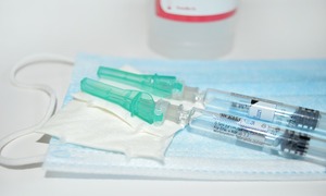 Eksperci: w czasie pandemii nie należy odwlekać szczepień ochronnych