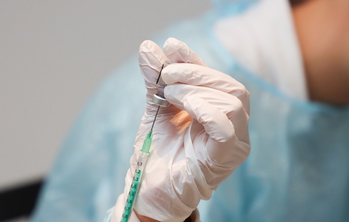 Zatwierdzono pierwszą na świecie szczepionkę DNA przeciw COVID-19