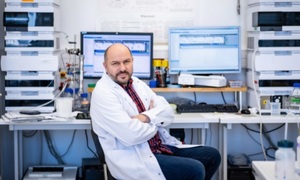 Nowa metoda selekcji związków zwalczających SARS-CoV-2 powstała na UW
