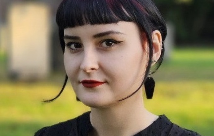 Tanatokosmetologia, czyli wizaż pośmiertny – wywiad z Agnes Tołoczmańską
