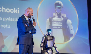 Humanoidalny robot na scenie, AI w opiece nad pacjentem. Co pokazała jubileuszowa gala MCSC